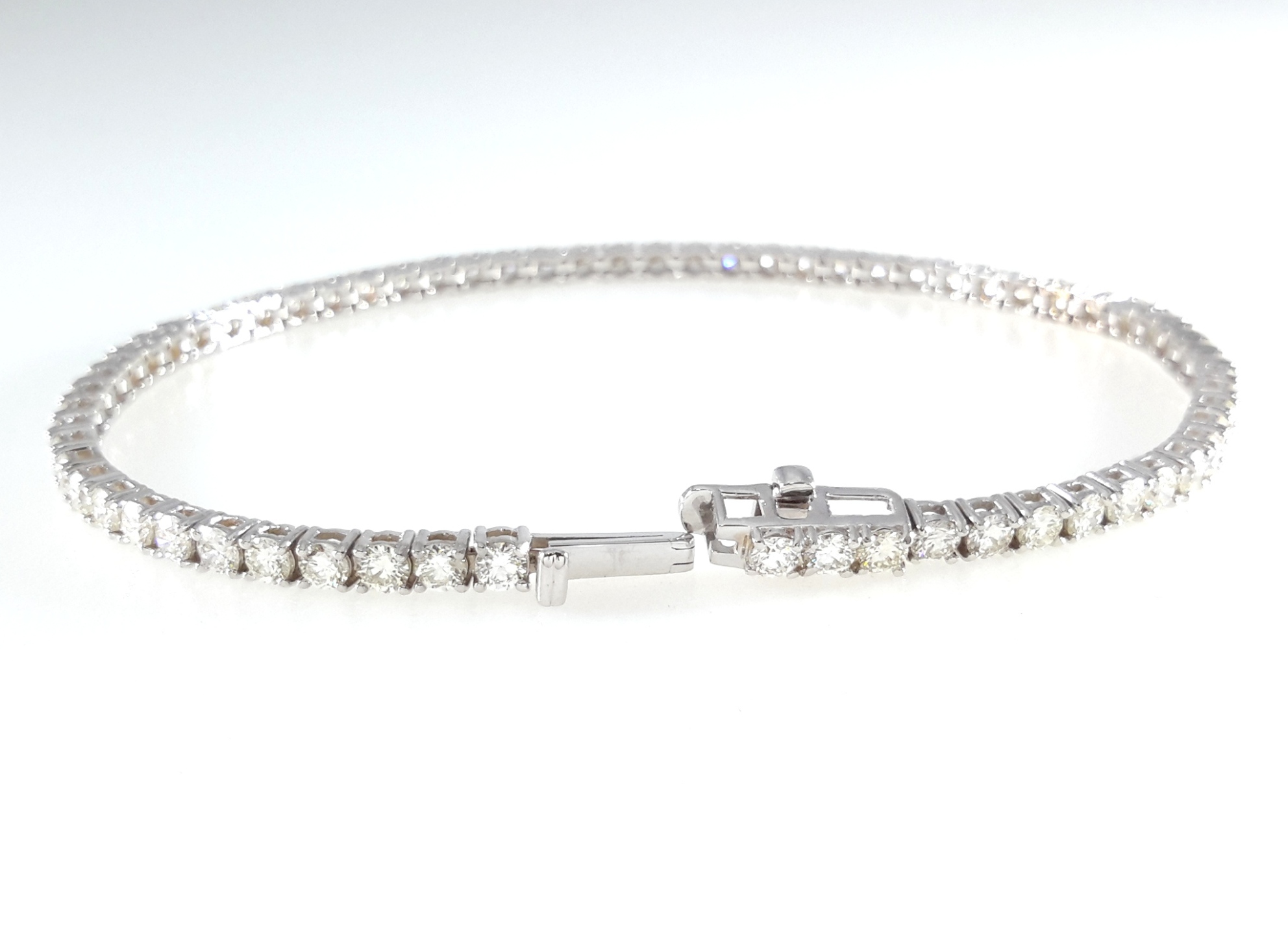 Clearance Diamond Bracelet in yellow gold SBR 68 - Getzow Jewelers