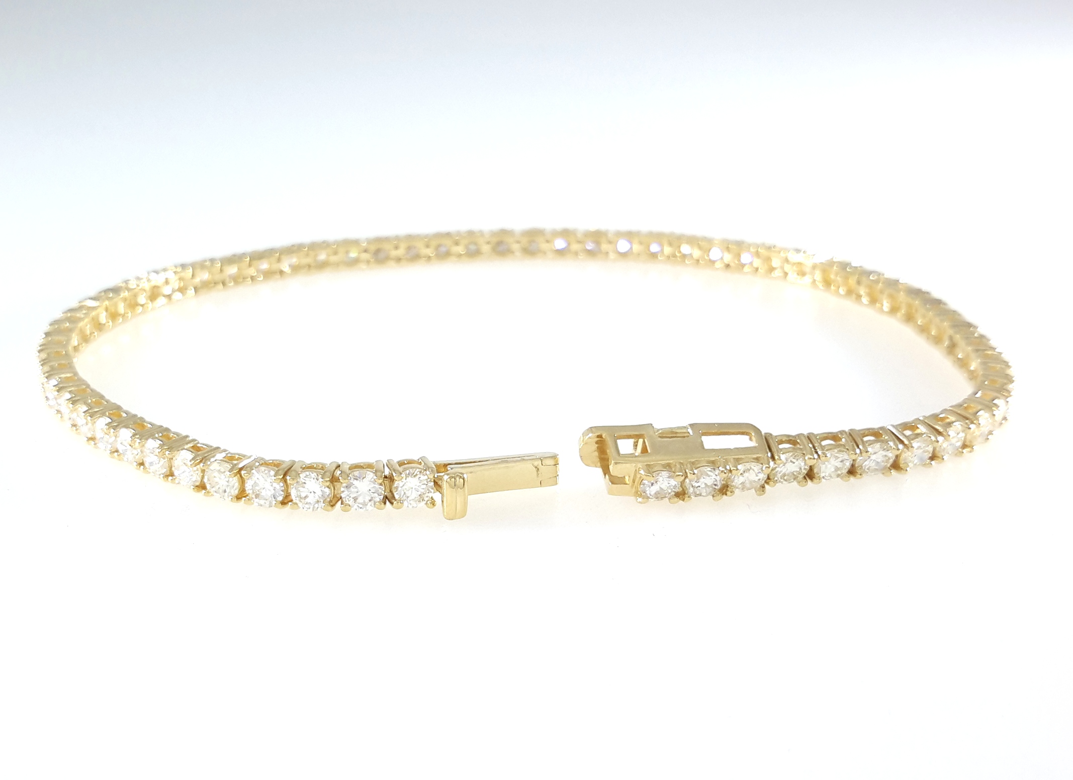 Clearance Diamond Bracelet in yellow gold SBR 68 - Getzow Jewelers