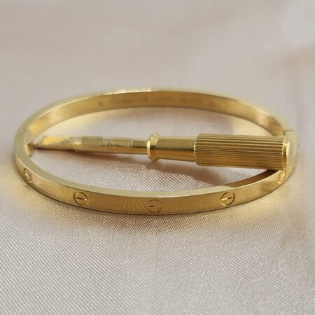 CARTIER LOVE 18KY SM BRACELET SIZE 15 - B4241