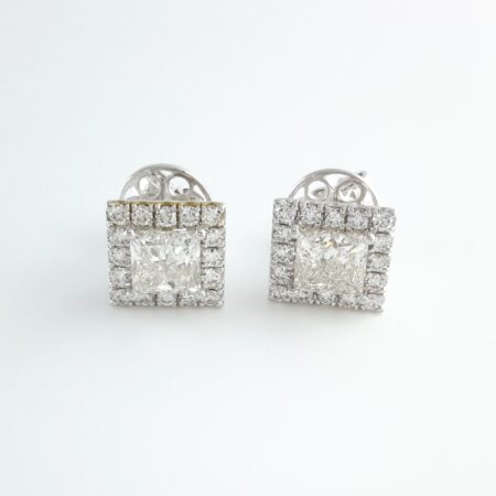 DIA 18KW EARRING STUD - E4038