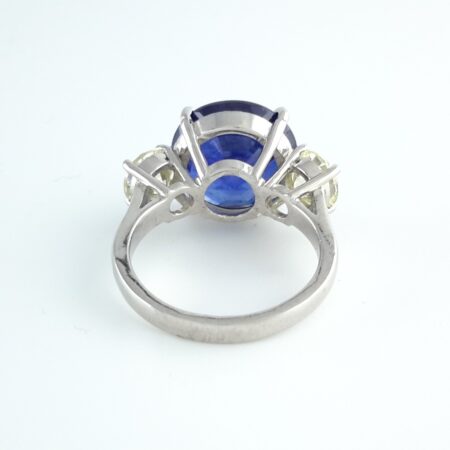 SAPPHIRE & DIA 3 STONE RING - R10092