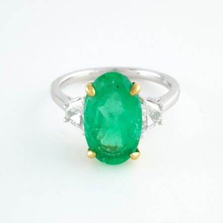 EMERALD & DIA 18KW 3-STONE RING - R11226