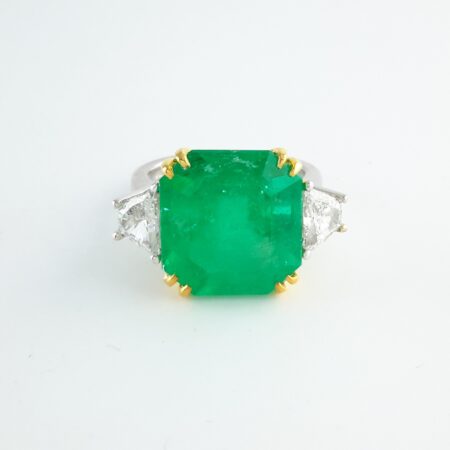 EMERALD & DIA 18KW 3-STONE RING - R11237