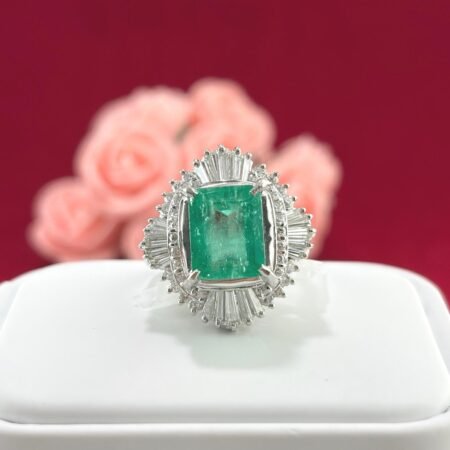 EMERALD DIA PLATINUM RING - R11524