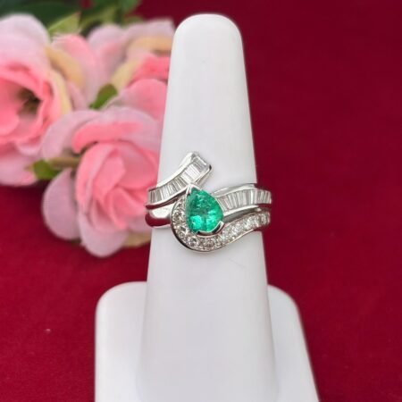 EMERALD DIA PLATINUM RING - R11545