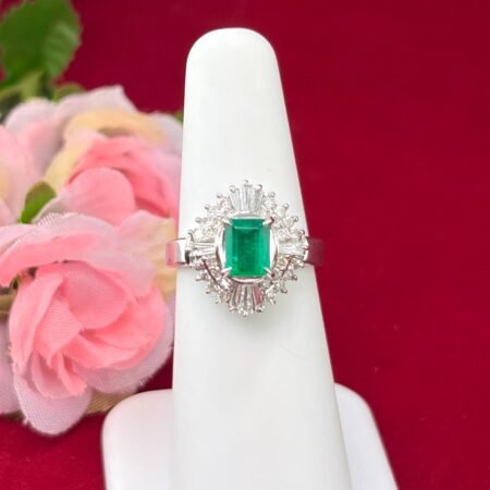 EMERALD DIA PLATINUM RING - R11556