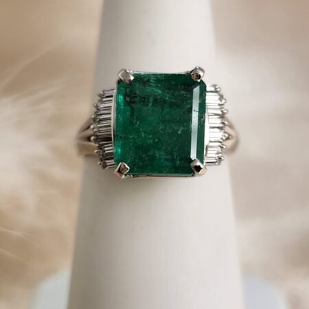 2.83 CT EMERALD DIAMOND PLATINUM RING - R11619