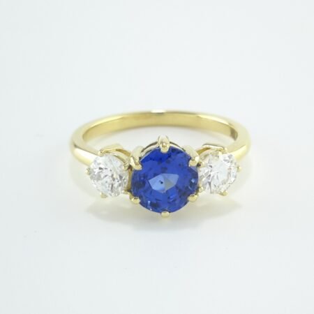 SAPPHIRE & DIA 18KY 3-STONE RING - R11634