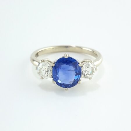 SAPPHIRE & DIA 18KW 3-STONE RING - R11637