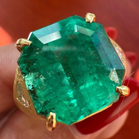 10.68ct EC EMLD AGL - CE470